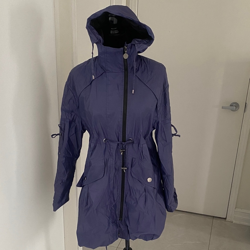 R.U. PRETTY purple hooded with drawstring mid-length rain jacket size medium